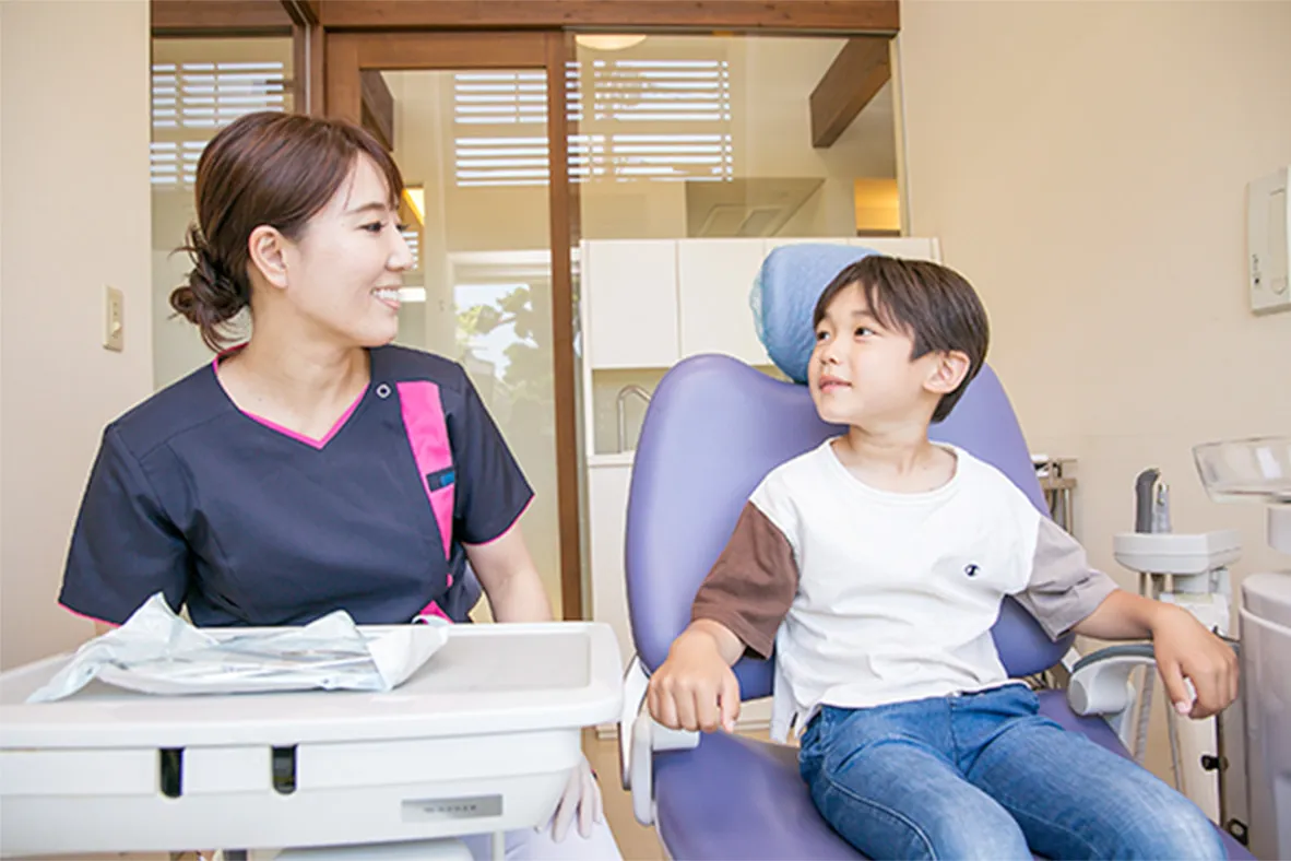 泉佐野市の小北歯科医院　小児歯科診療風景